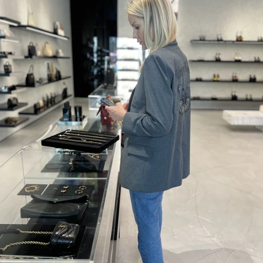 Interview de Elsa Boutaric : ElsaB Styling - L’Art du Style sur Mesure  - L’ élégance réinventée pour une Clientèle d’Exception