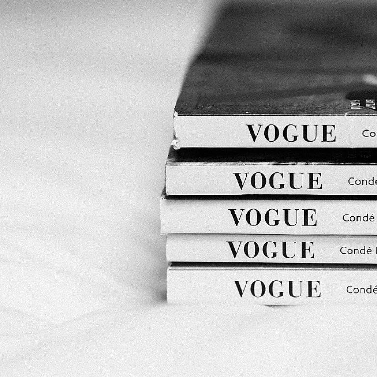 Améliorer l'apparence des sourcils fins avec un brow lift