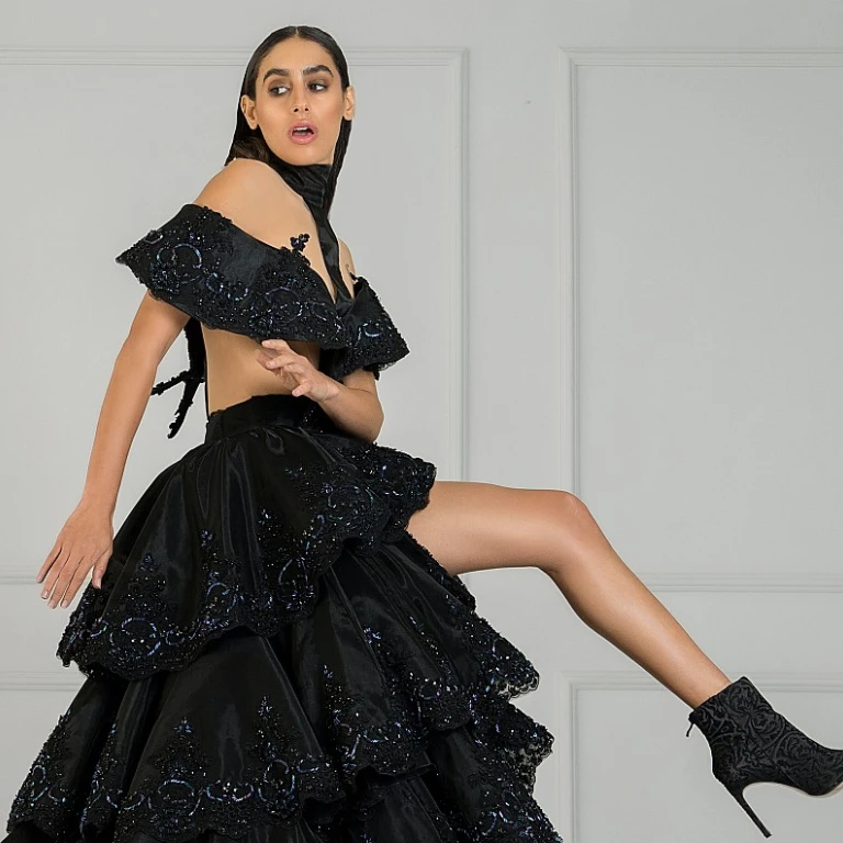 L'élégance intemporelle de la robe couleur terracotta pour femme