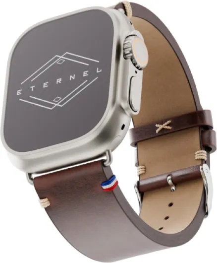 Logan Vintage Bracelet mythique - Compatible toutes Apple Watch - 45/46mm - Fait main en France - Tannage végétal - Marron - Adaptateurs titane ultra 45/46mm Marron / Titane ultra