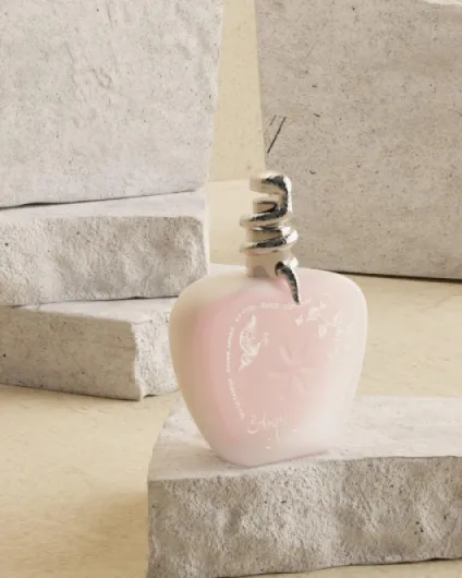 Eau de Parfum Femme Amore Mio - Floral & frais - Fève de Tonka, Musc Blanc - Fabriqué en France À Grasse- Cadeau femme - Flacon Vaporisateur 100 ml