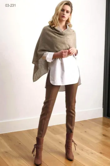 SEMON Cashmere Poncho en dentelle léger en cachemire pur dans de belles couleurs bleu jean