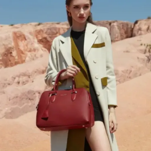 Test David Jones Bugatti Marron Taupe : le sac de tous les jours qui fait le job sans chichis