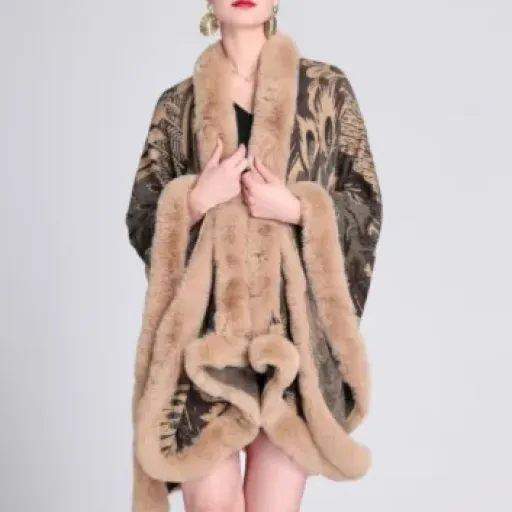 Test Châle Viking en Fausse Fourrure : le poncho qui fait plus « cosplay cosy » que manteau classique