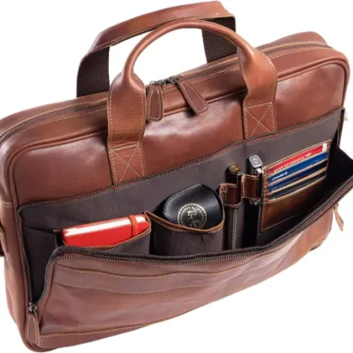 Test Komal's Passion Leather 18'' : la sacoche en cuir qui fait sérieuse sans trop se prendre la tête