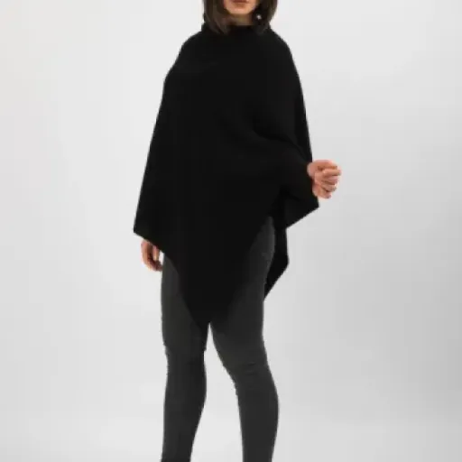 Test DALLE PIANE CASHMERE Poncho 100% Cachemire : le truc chaud qu’on enfile sans réfléchir