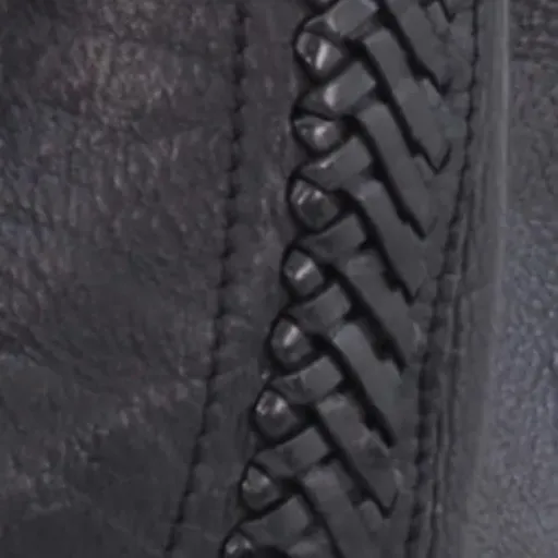 Test Catwalk Francesca Noir : le sac seau en cuir qui vise le quotidien sans trop se compliquer